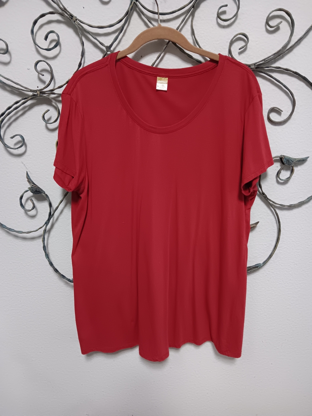 ONNO organic bamboo and organic cotton red short sleeve scoop neck tee